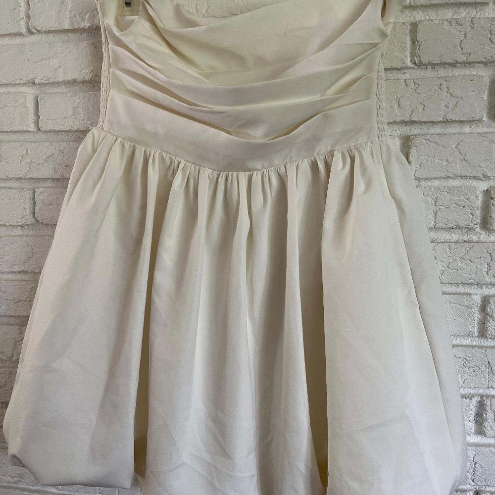 SHAIMA STRAPLESS MINI DRESS IN WHITE